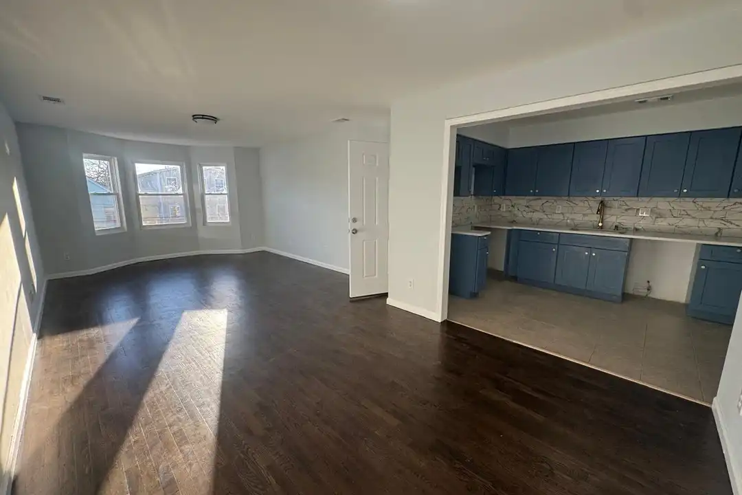 1057 Bond St unit 2 - View 3