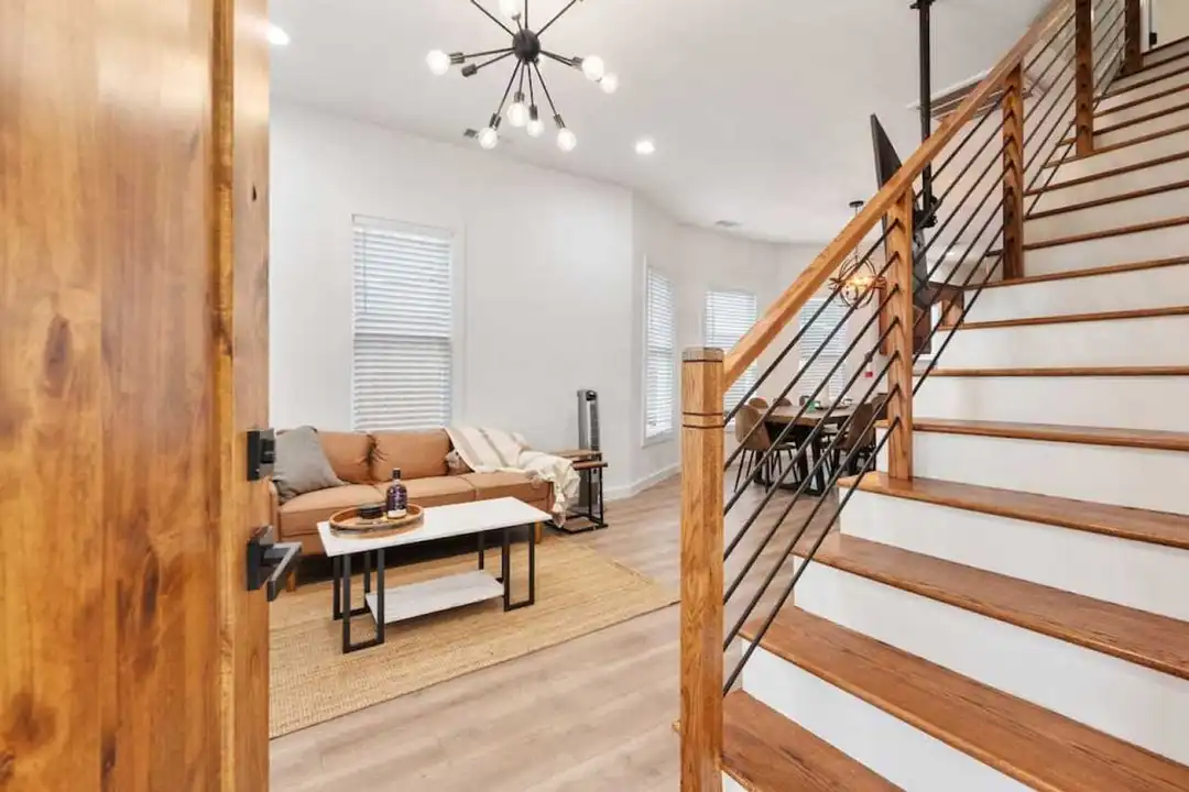 921 E Hattie St unit 1301587P - More