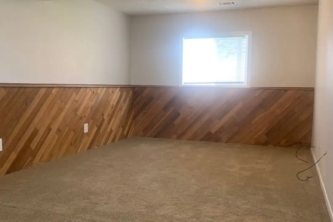 224 Bent Ave - More