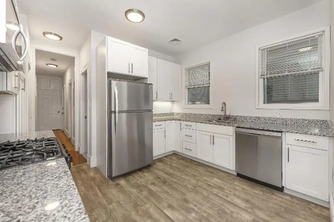 172 Boylston St – pohled 2