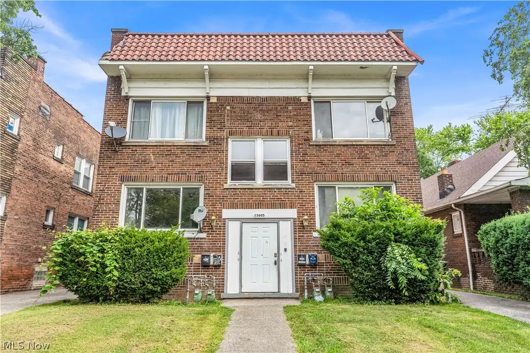 13605 Othello Ave unit 4/UP – photo 1