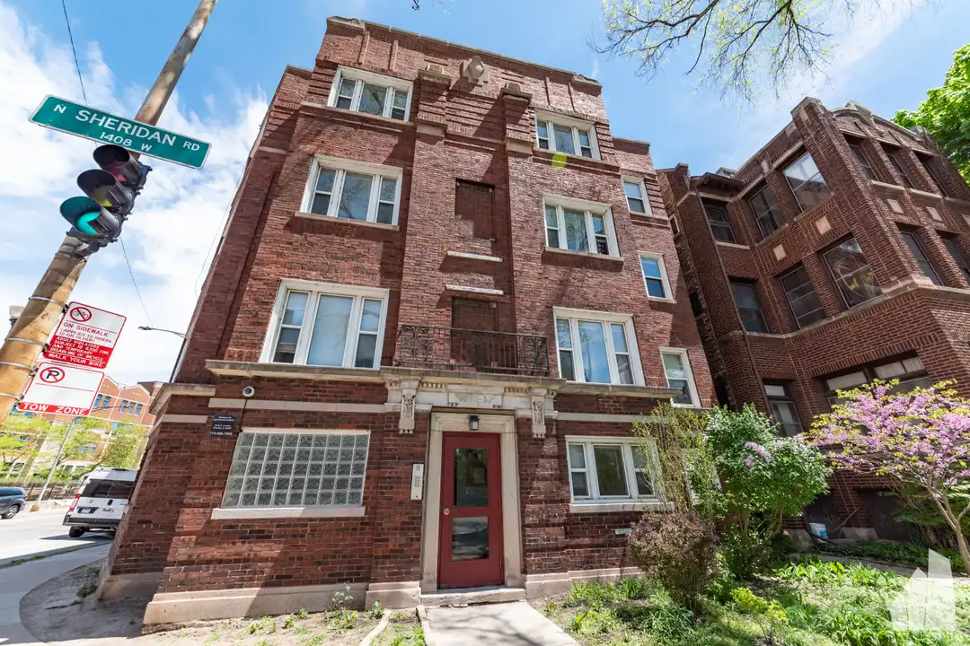 7735 N Sheridan Rd unit 35-2 – pohled 2
