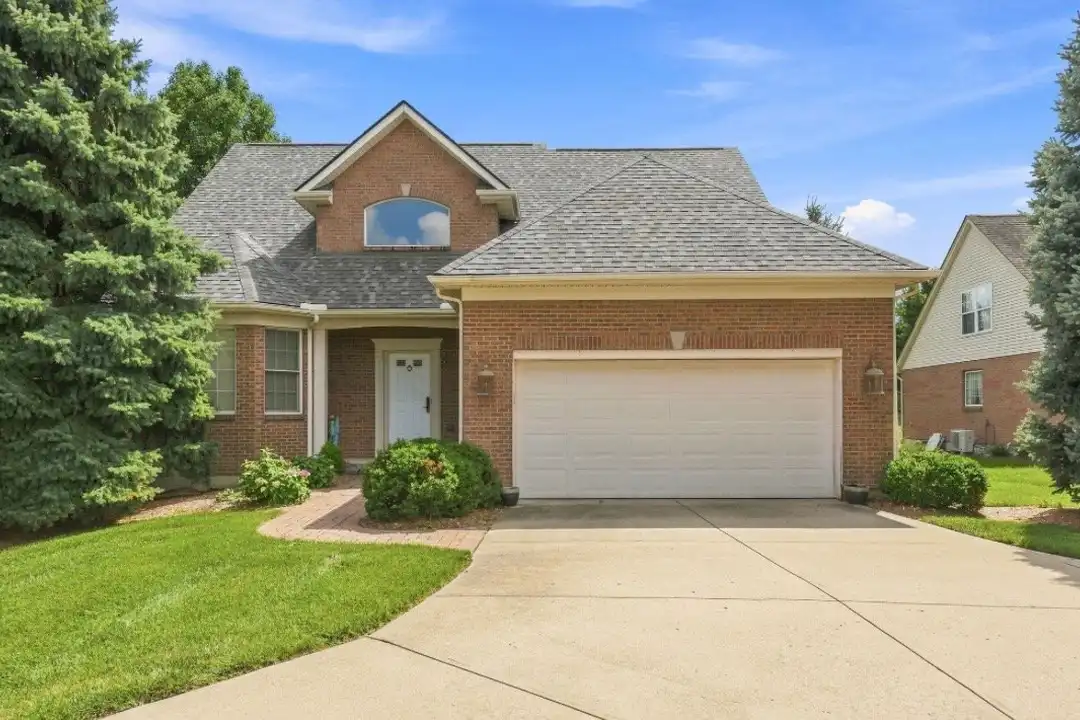 6470 Royal Liverpool Ln – photo 1