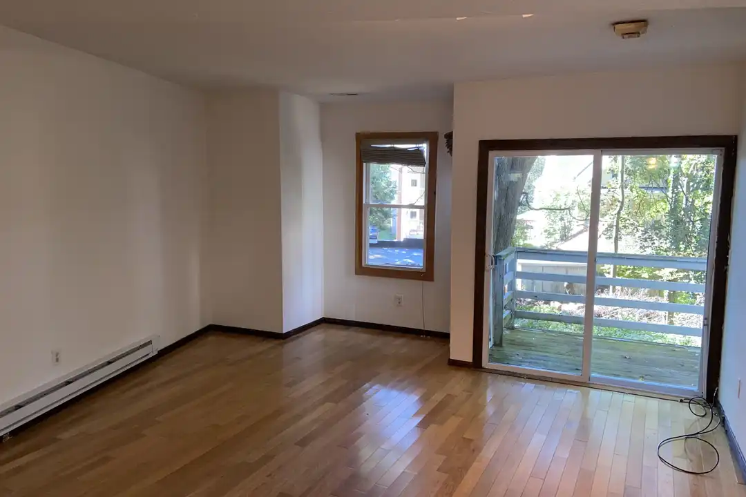 89 Sheridan St unit 1 – další