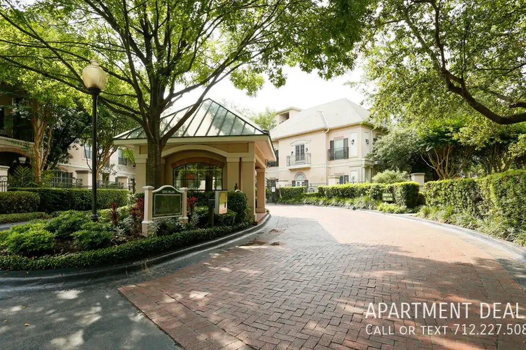 Apartment in Houston, Greenway / Upper Kirby, Greenway - View 4