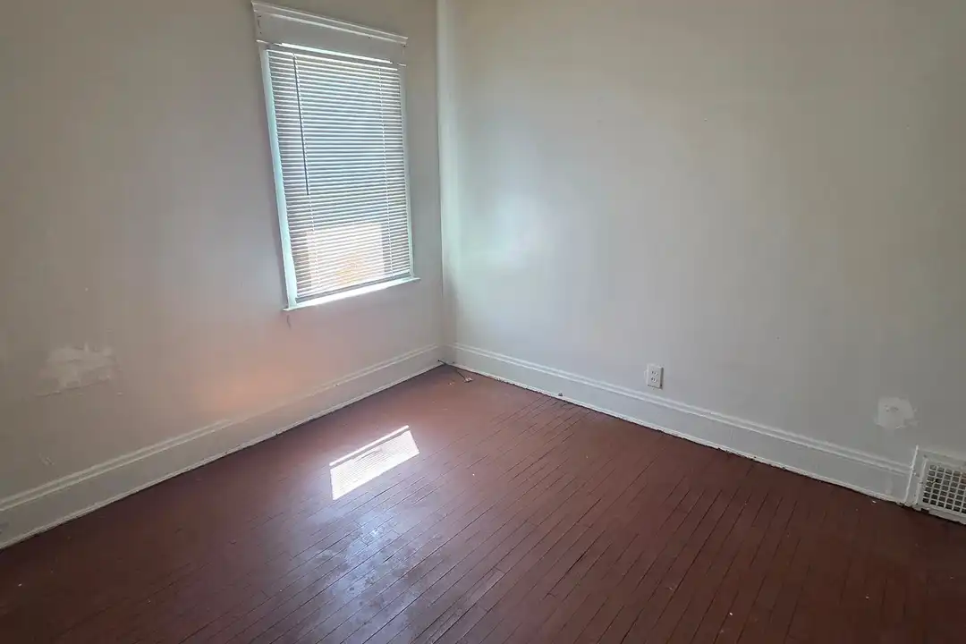 11807 Honeydale Ave unit 2 – další