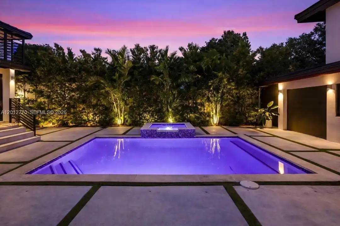 436 NE 88th St - View 5