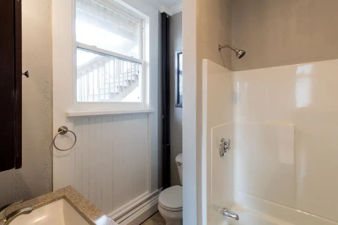 Apartment in Haverhill - More