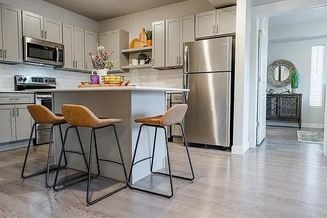 Apartment in Ogden - View 3