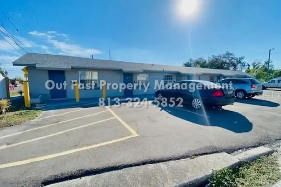 9718 N Nebraska Ave unit 3 – photo 1 of 8