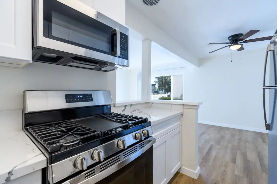 12571 Kensington Ln unit 2 - More