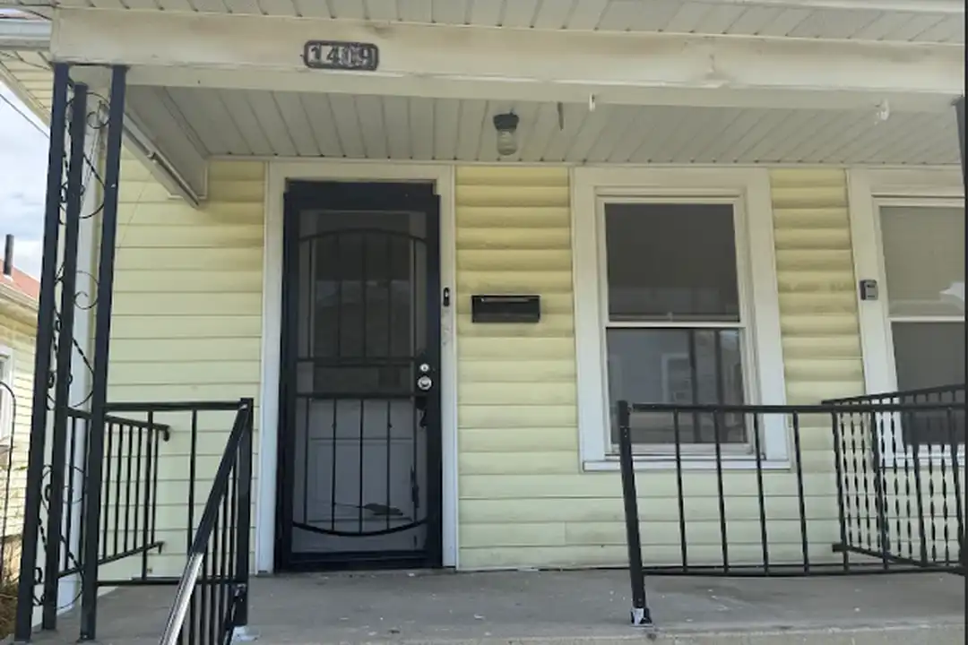 1409 Young St unit 1 – photo 1
