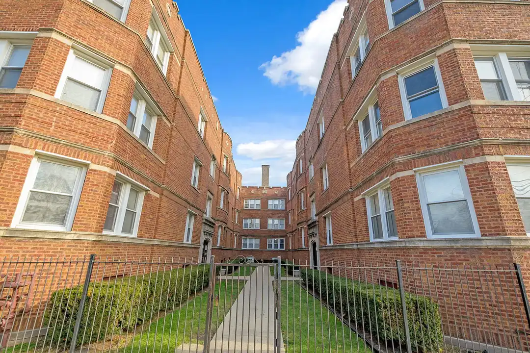 8711 S Morgan St - View 2