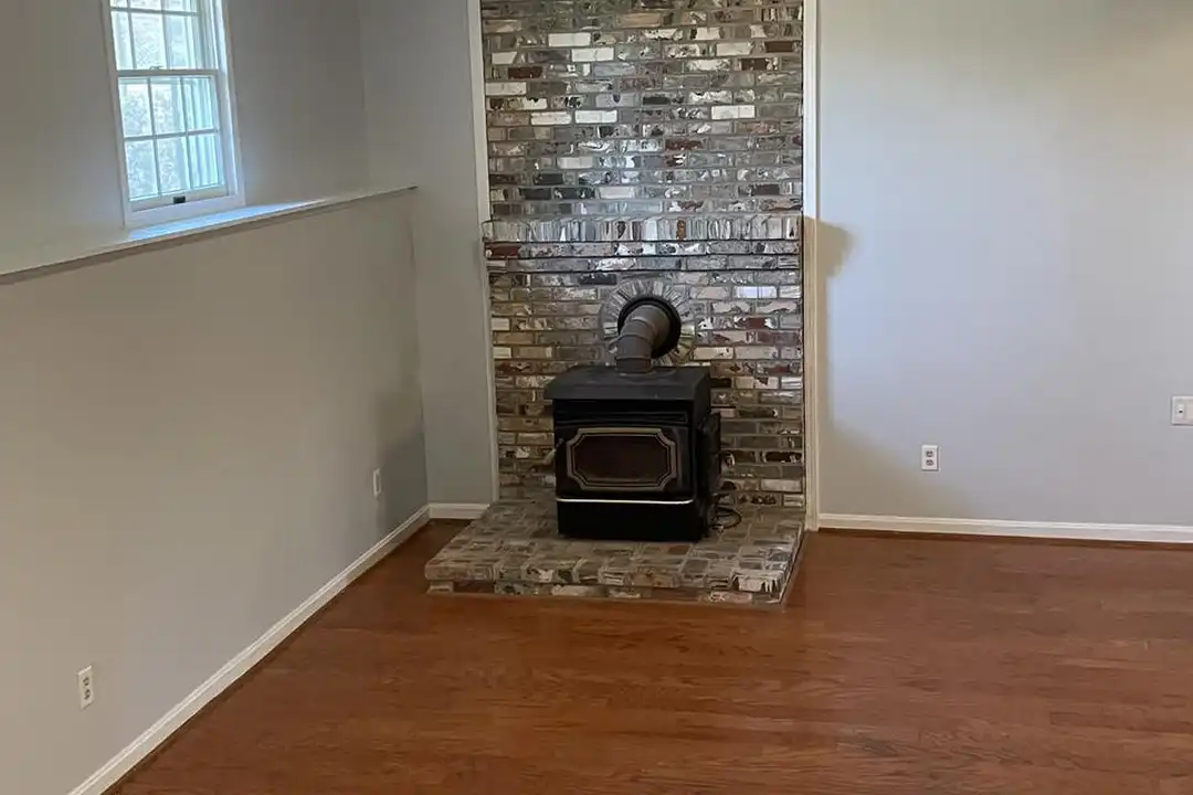 210 Wakefield Dr - View 2