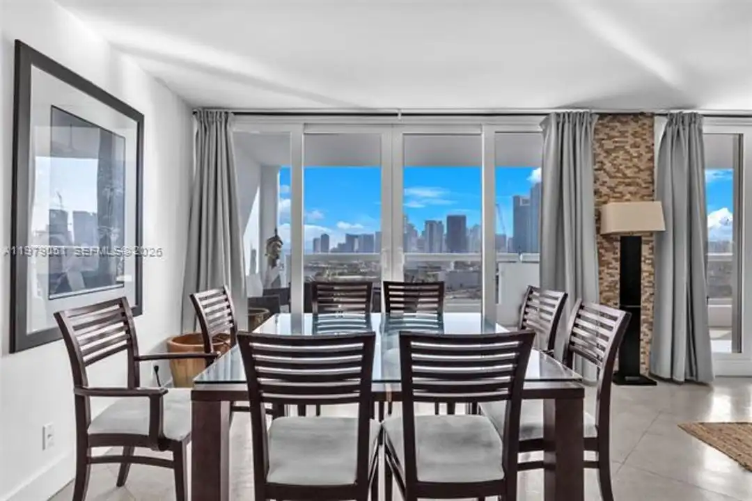 Apartment in Miami - View 4