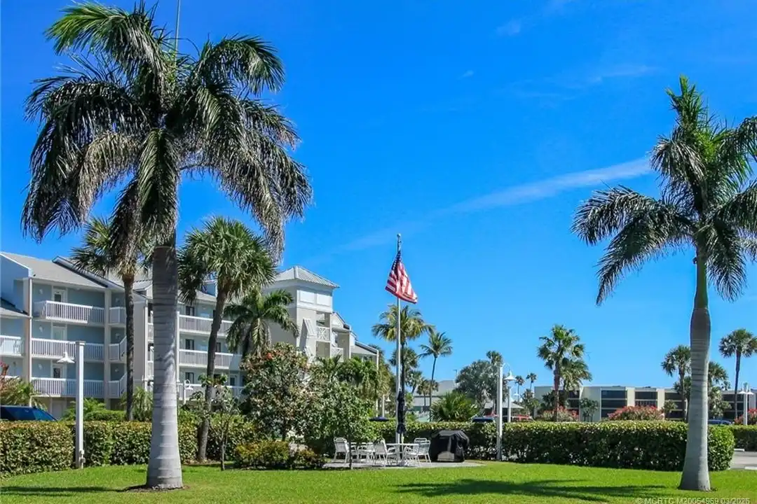 20 NE Plantation Rd #204 - View 4