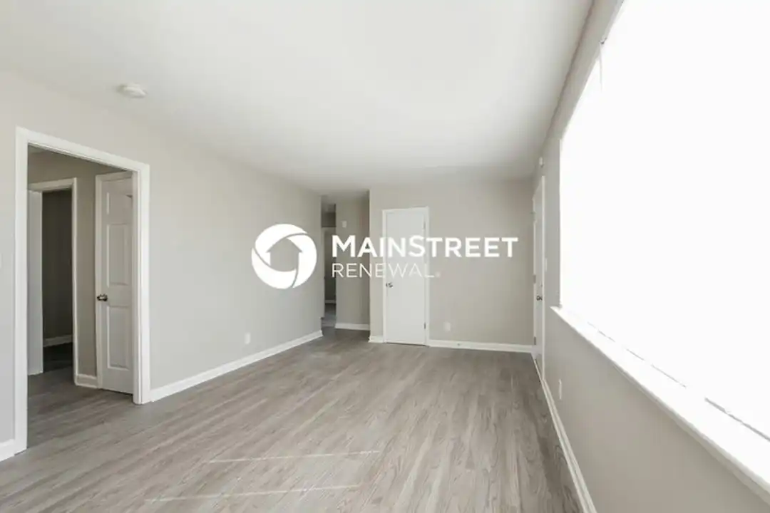 1913 Finchley Dr - View 3