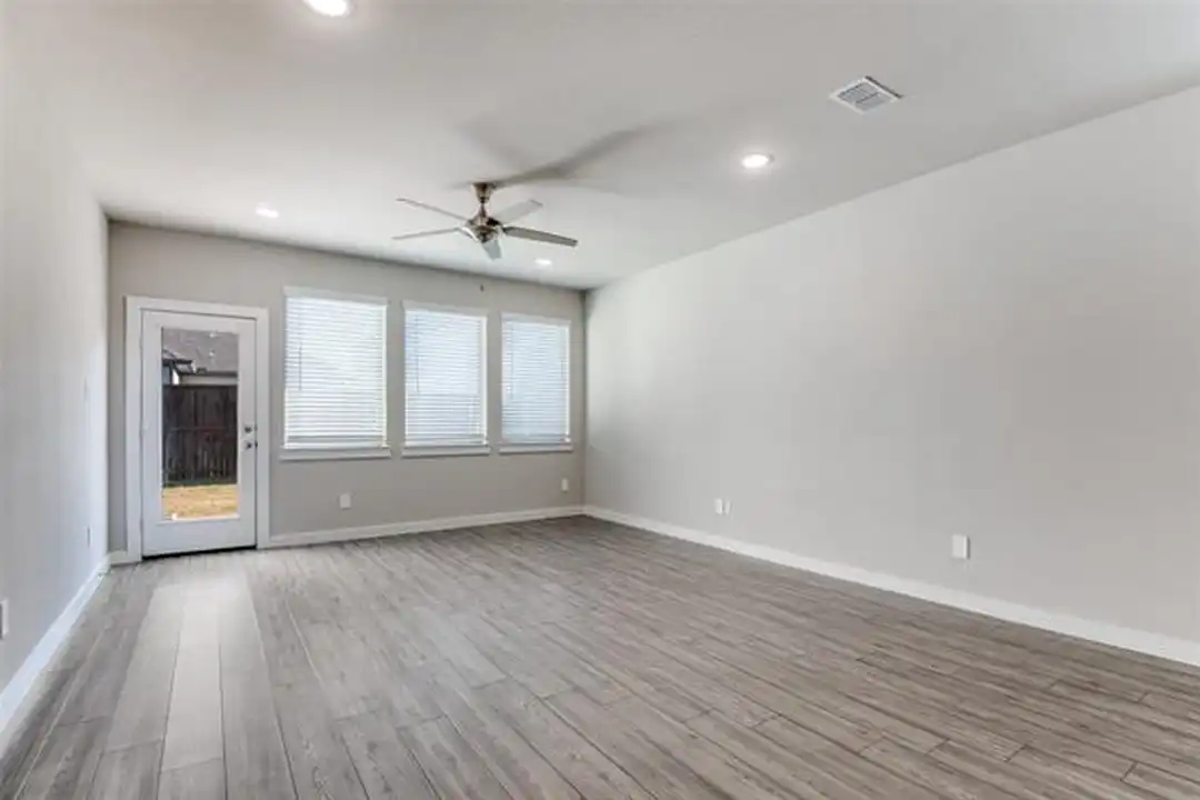 2412 Green River Rd - View 5
