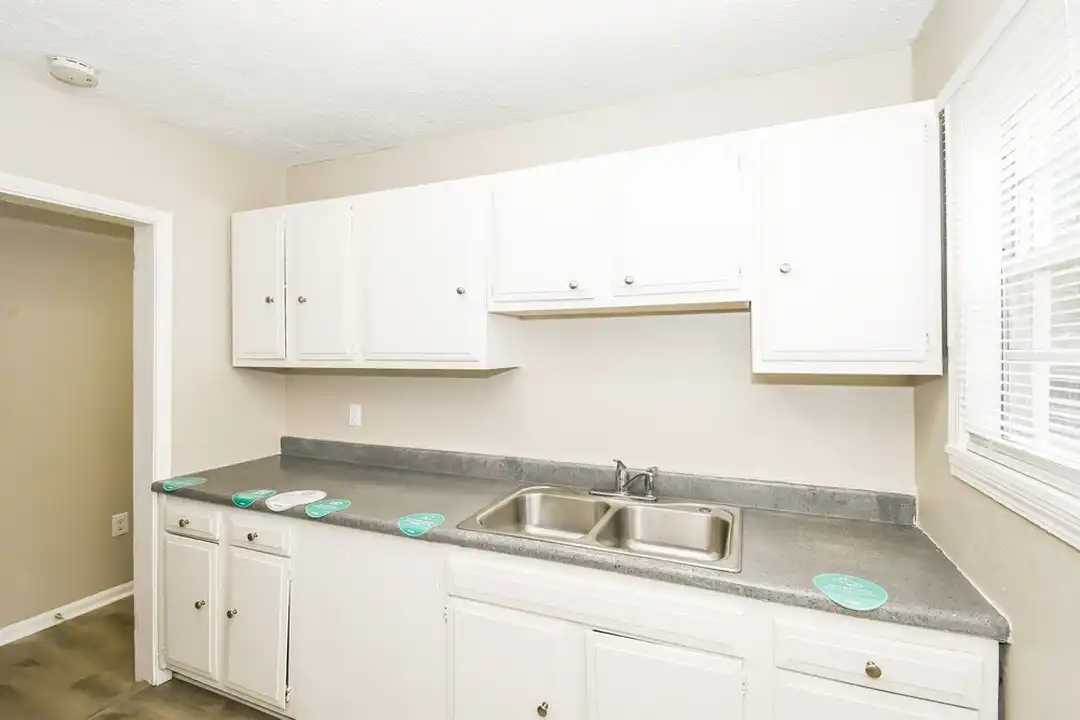1031 Bunker Hill Blvd – další