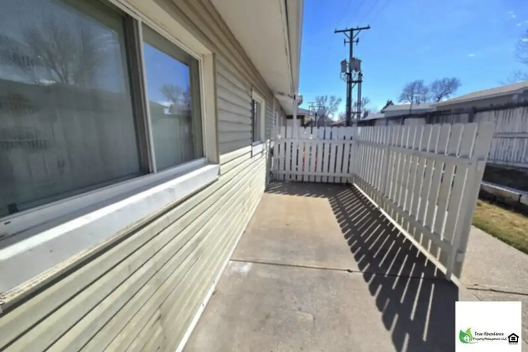 706 2nd St unit A7 - View 2