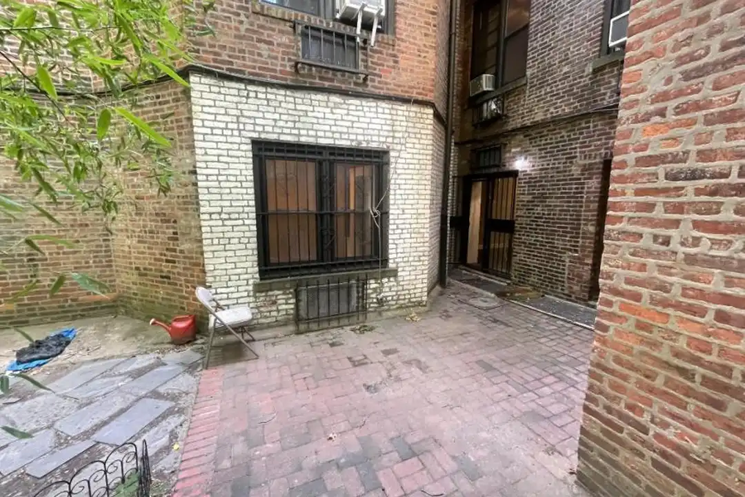 151 W 82 St – photo 1