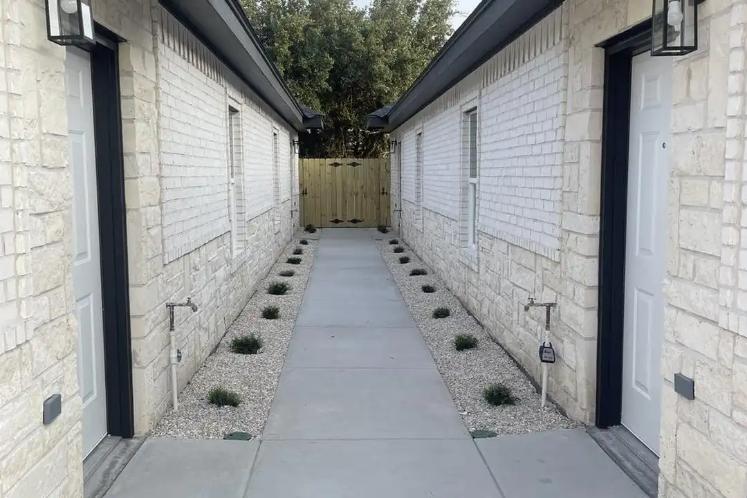 3706 Chapa Ave - View 2