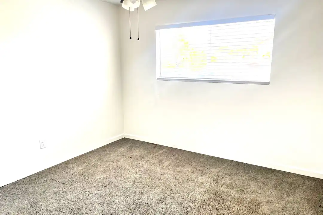 3643 S Barcelona St unit 03 - More