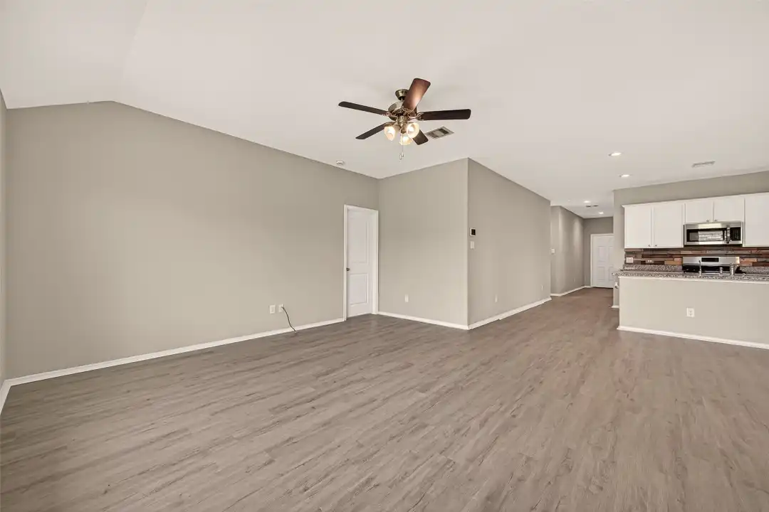 18361 Timbermill Ln - More