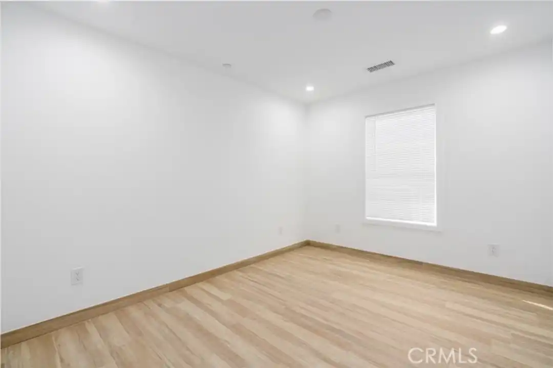 710 N Minter St unit 6 - More