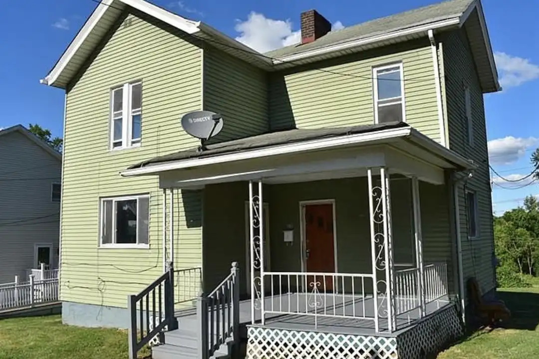 25 S Greenwood Ave – photo 1 of 4