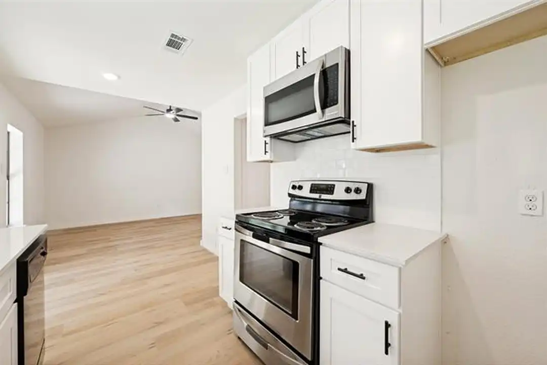 2014 Laurel Oaks Dr - View 6