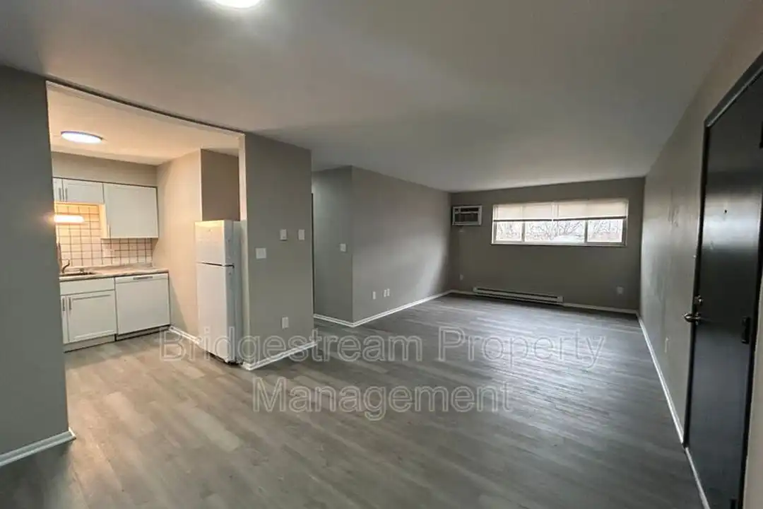 75 N Gebhart Church Rd unit C – photo 1 of 8
