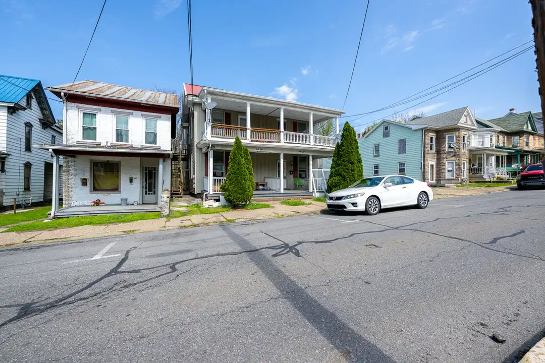 39 Catawissa Ave unit 39 – photo 1 of 19