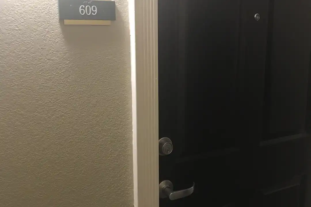 444 17th St unit ML609 – pohled 5