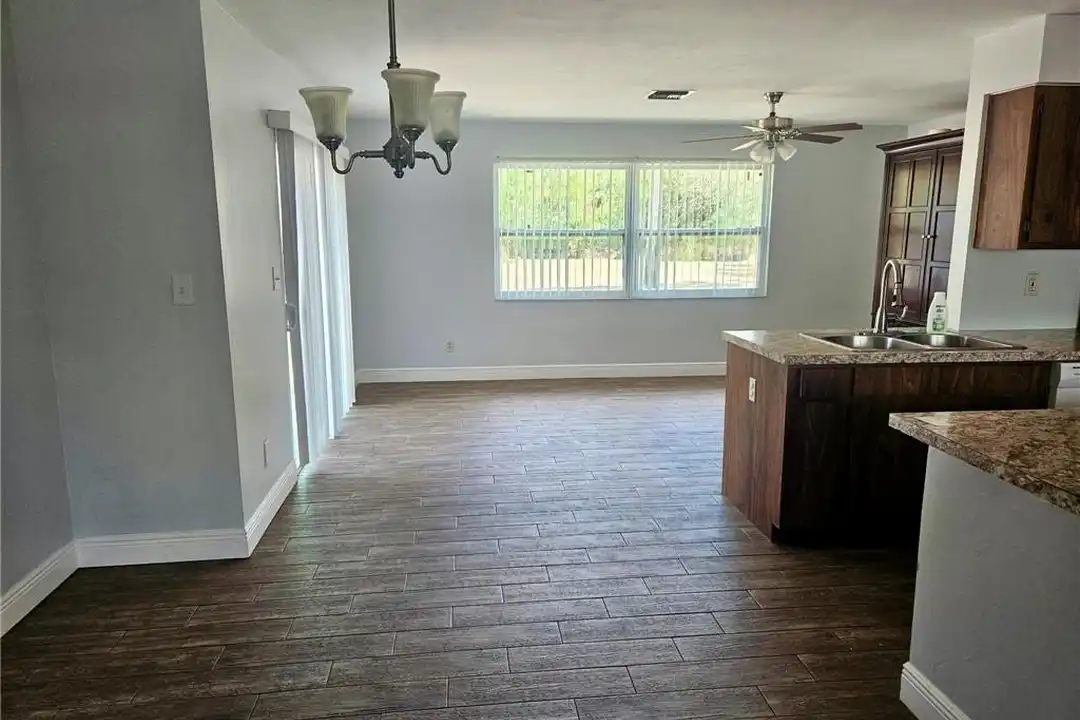 808 Greenwood Ave #8 - View 5