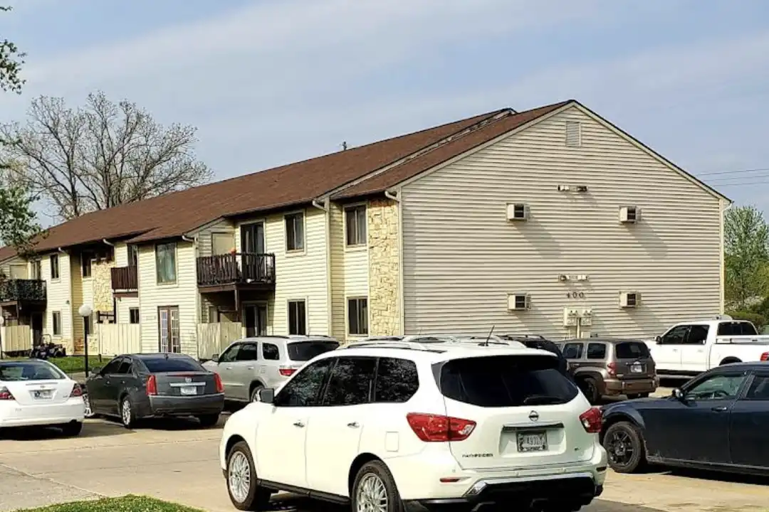 1100 Huron Way – photo 1 of 9