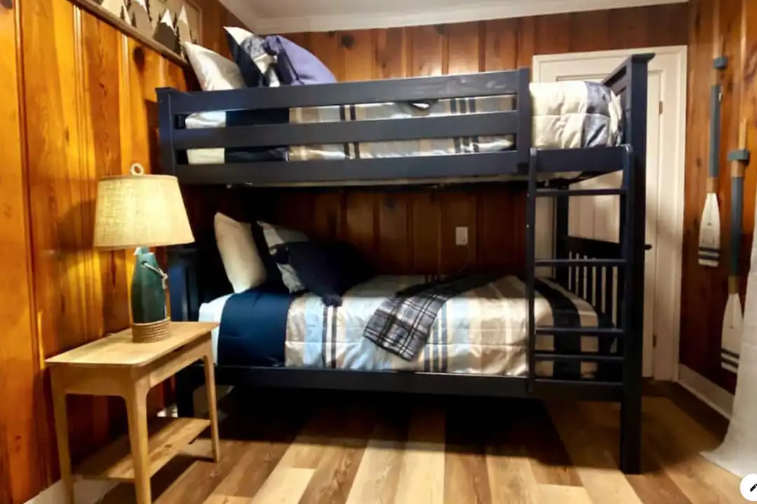 169 Crest St - More