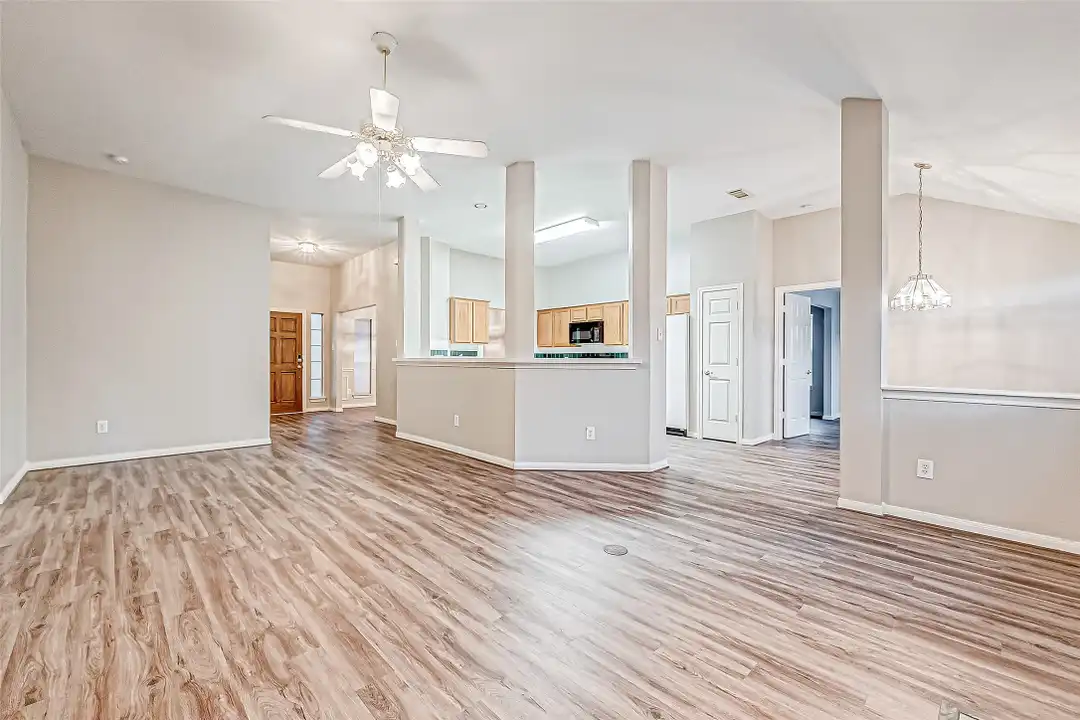 1524 Robin Ave - View 4