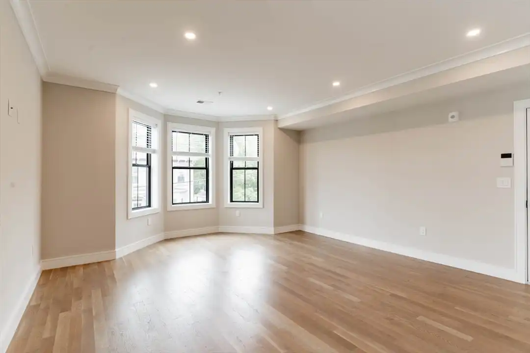 283 Lamartine St unit 2 - More