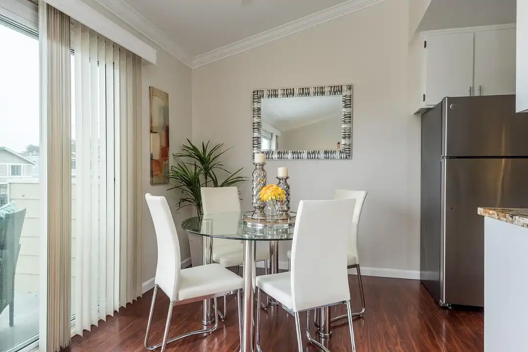 Peninsula View Apartments - View 6