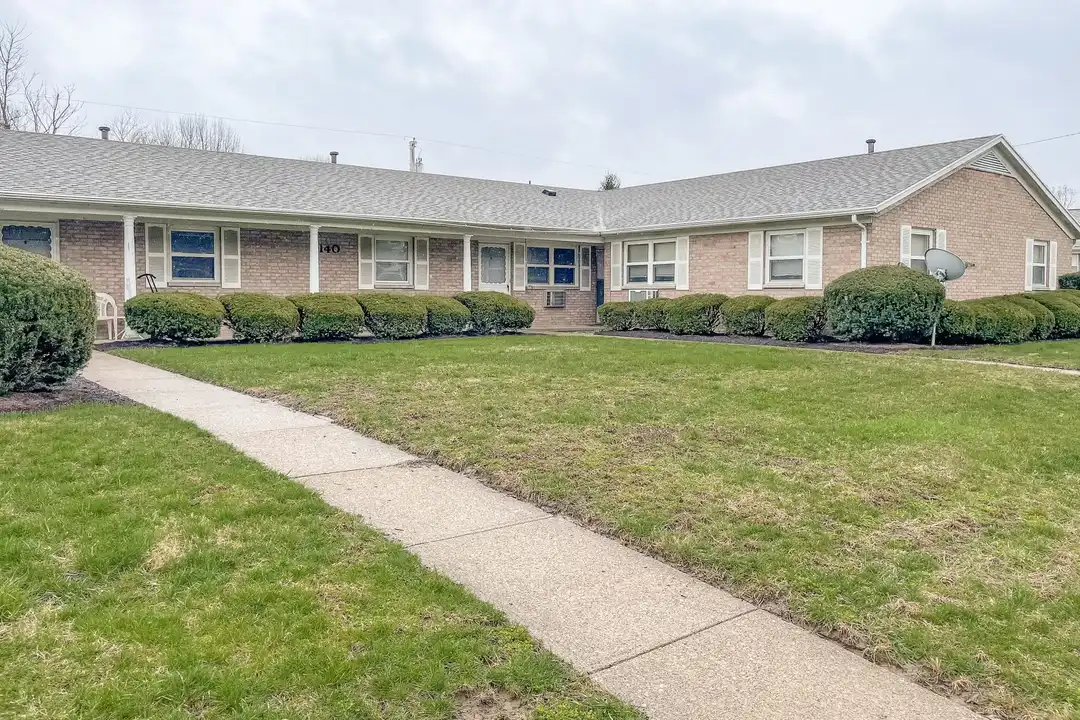 1140 Bishop Dr unit 1140-F – photo 1