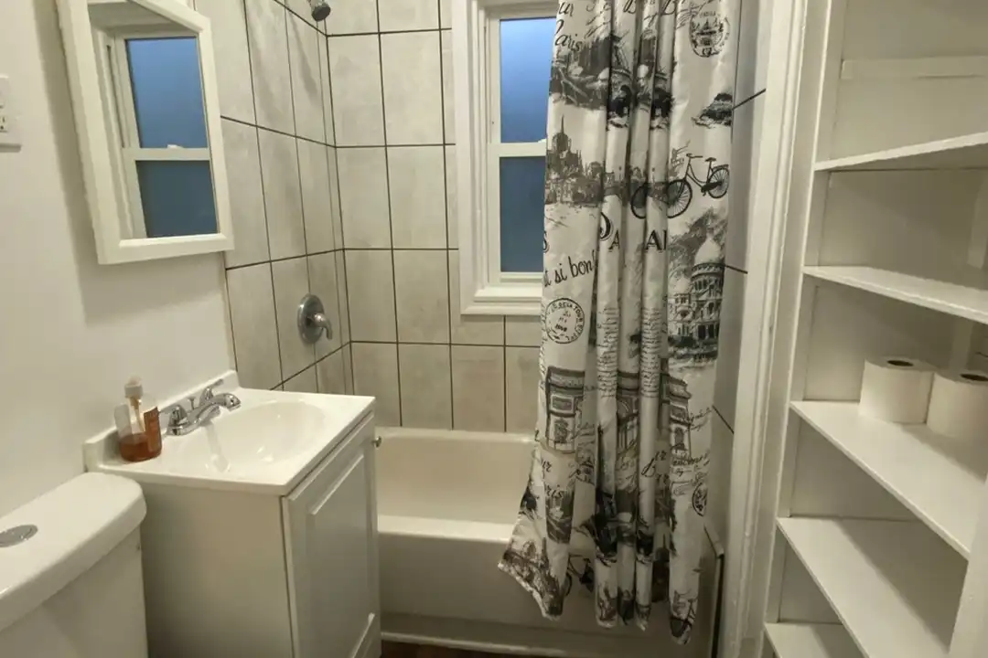 2419 W McKinley Ave – pohled 6