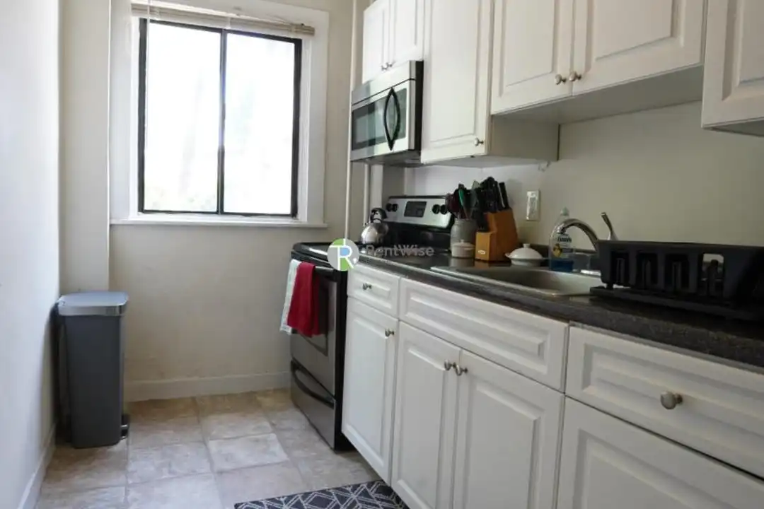 230 Walnut St - View 6