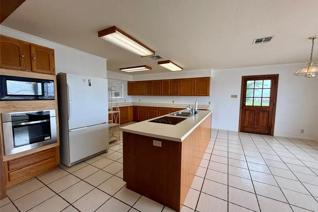 337 W Cattle Dr - View 4