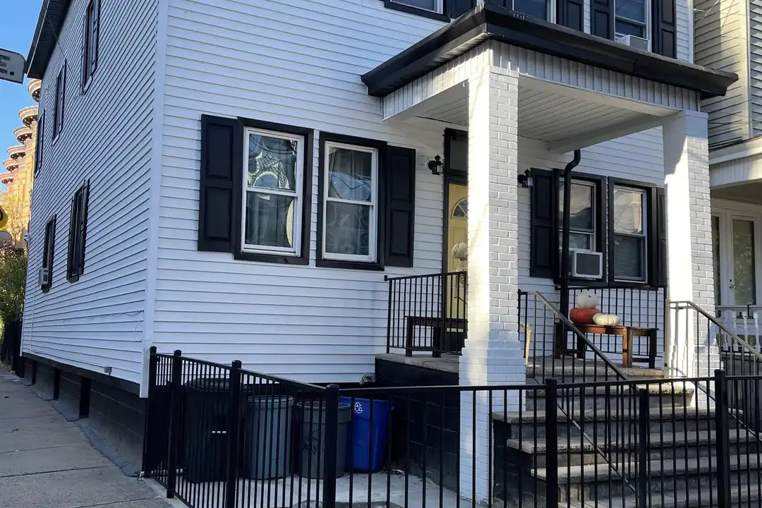 107 Magnolia Ave unit 2R - View 6