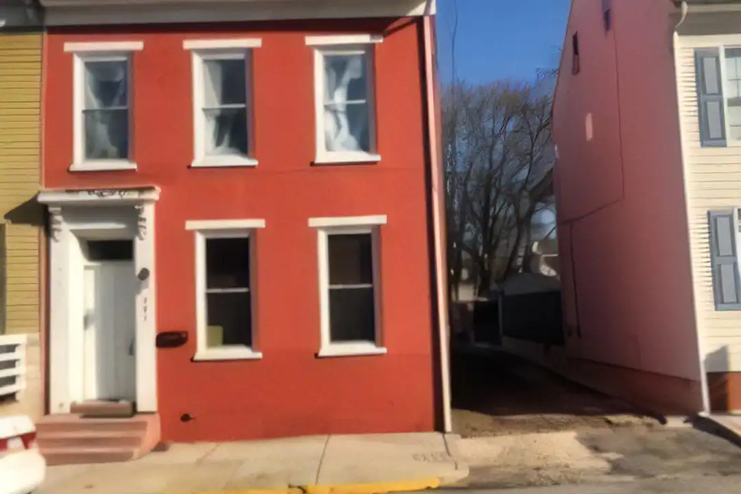 341 S Duke St – photo 1