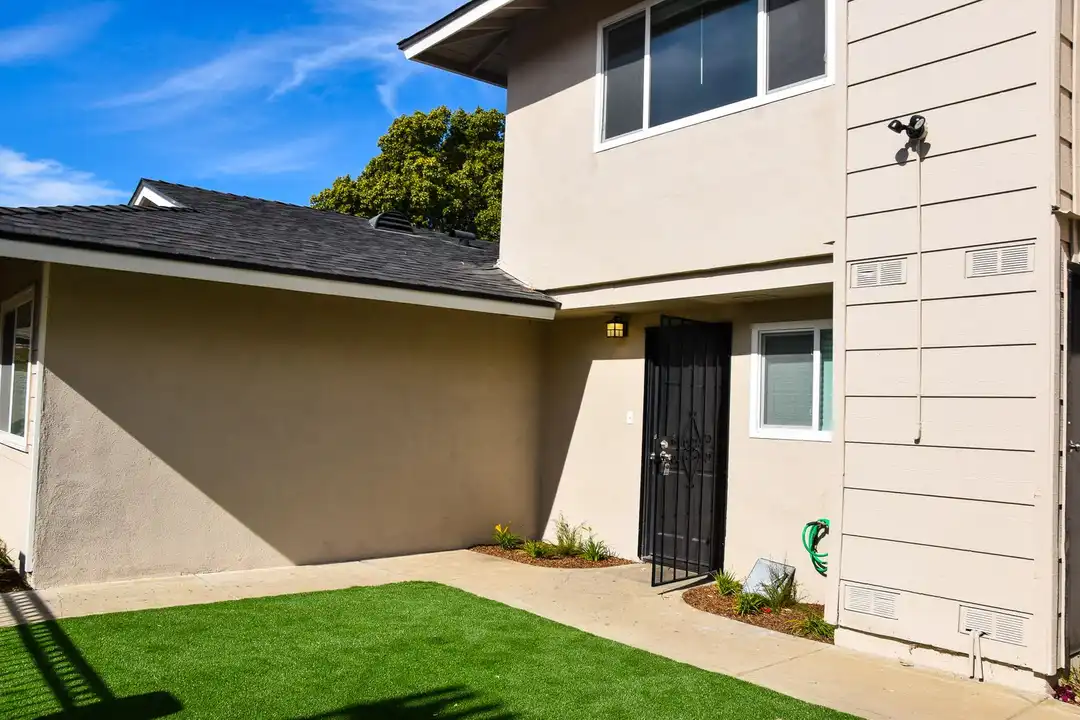 815 N Olive St unit Olive (815) #B - View 3