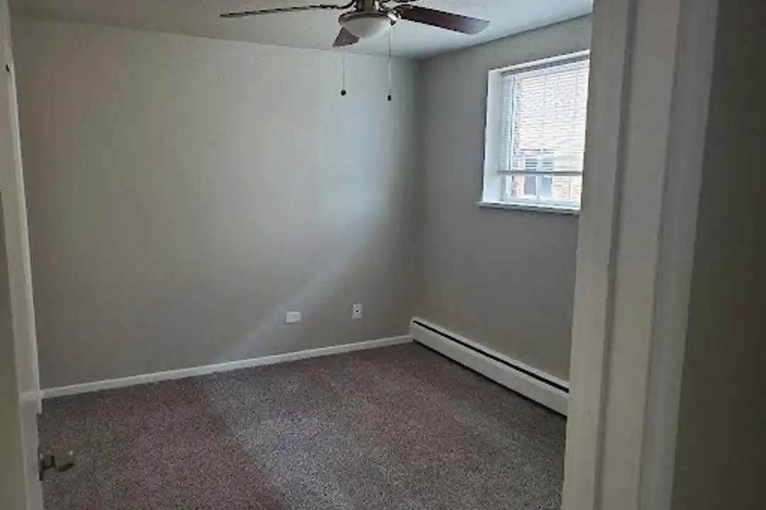 197 E Powers Ave unit #08 - More