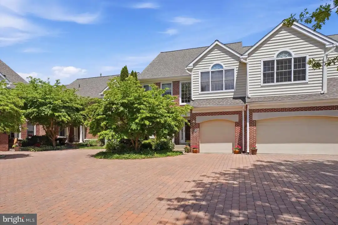 209 Westminster Pl – photo 1 of 26