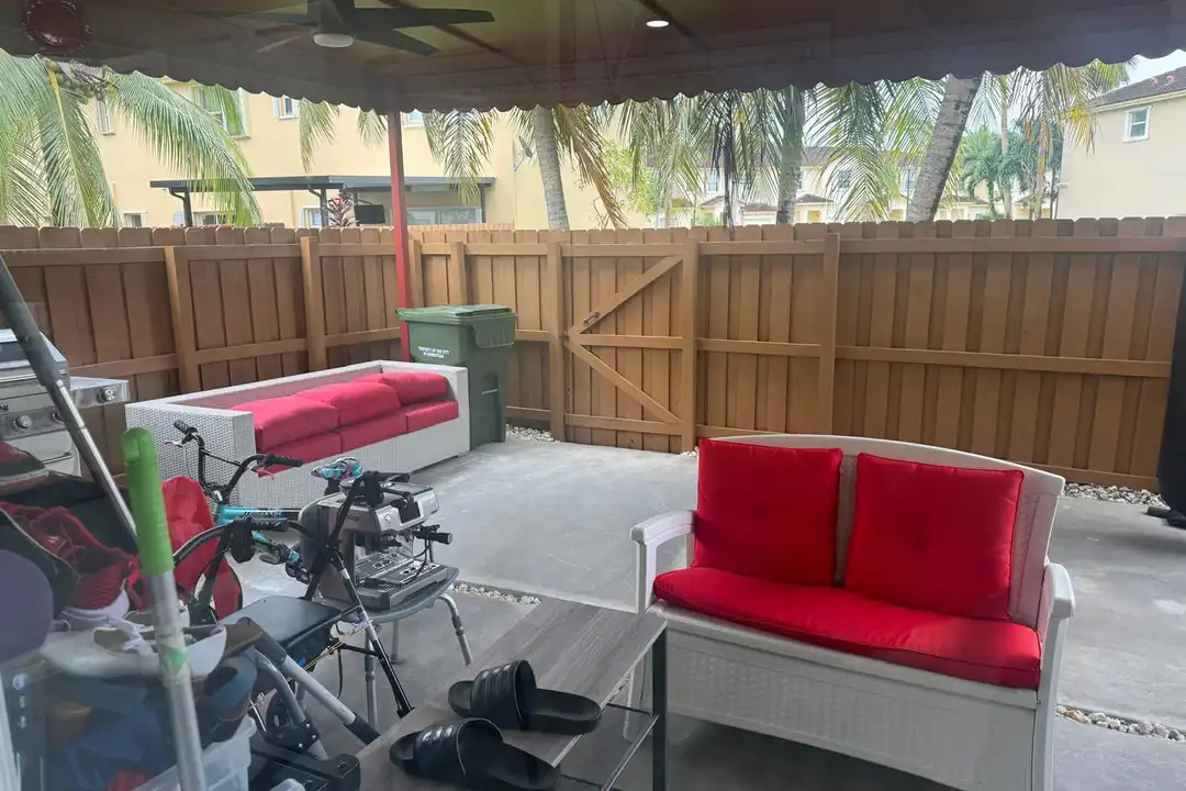4144 NE 26th St - View 5